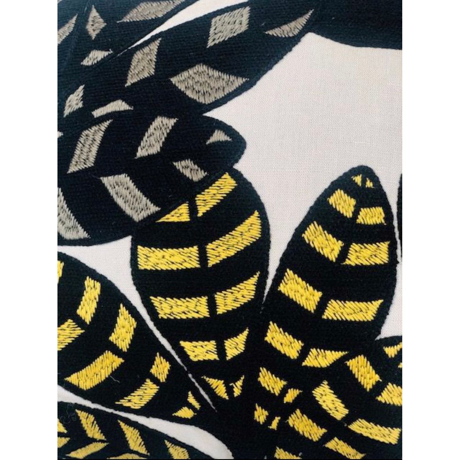 Designers_guild_cushion_set_cream_black_yellow_zoom