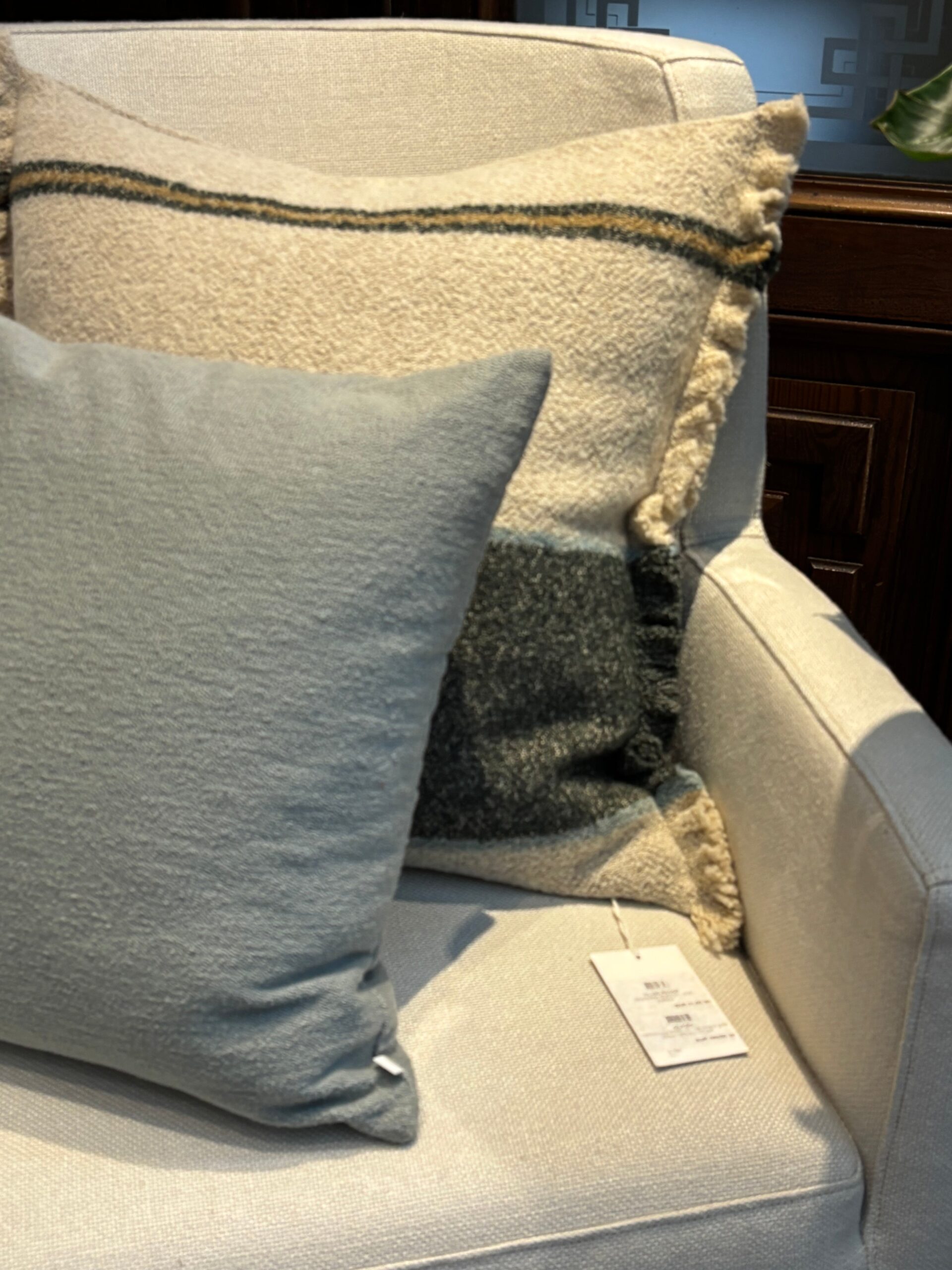 Scapa Home sierkussen 'Gilford' zand met groen en blauw 60 x 60 cm